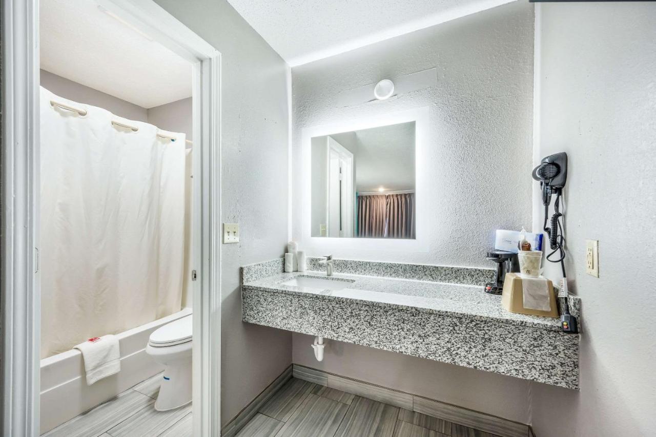 Econo Lodge Russellville Kültér fotó